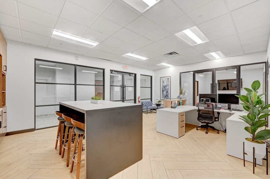 More Photos Of 9580 W Sahara Ave, Las Vegas Office For Sale