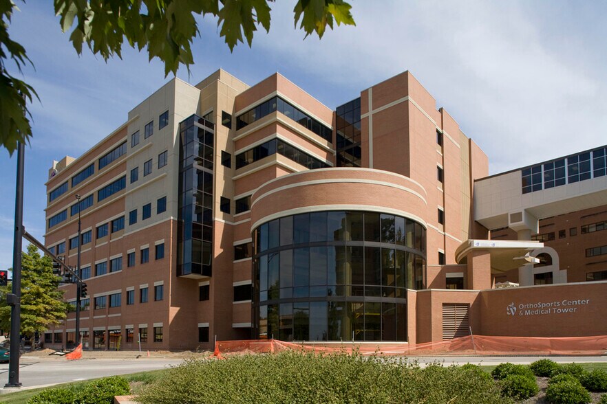 More Photos Of 805 Saint Vincents Dr, Birmingham Medical For Lease