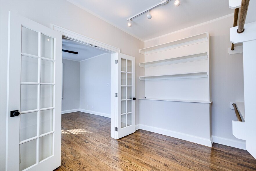 More Photos Of 2837 Hemphill St, Fort Worth Apartments For Sale