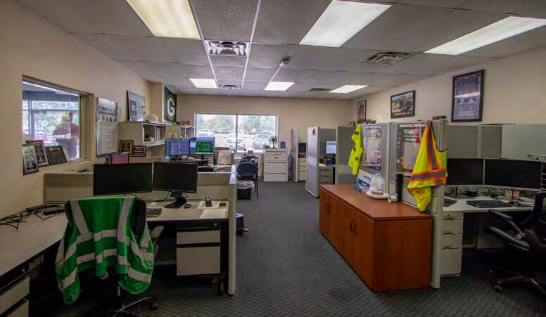 More Photos Of 166 Pontiac Business Center Dr, Columbia Warehouse For Sale
