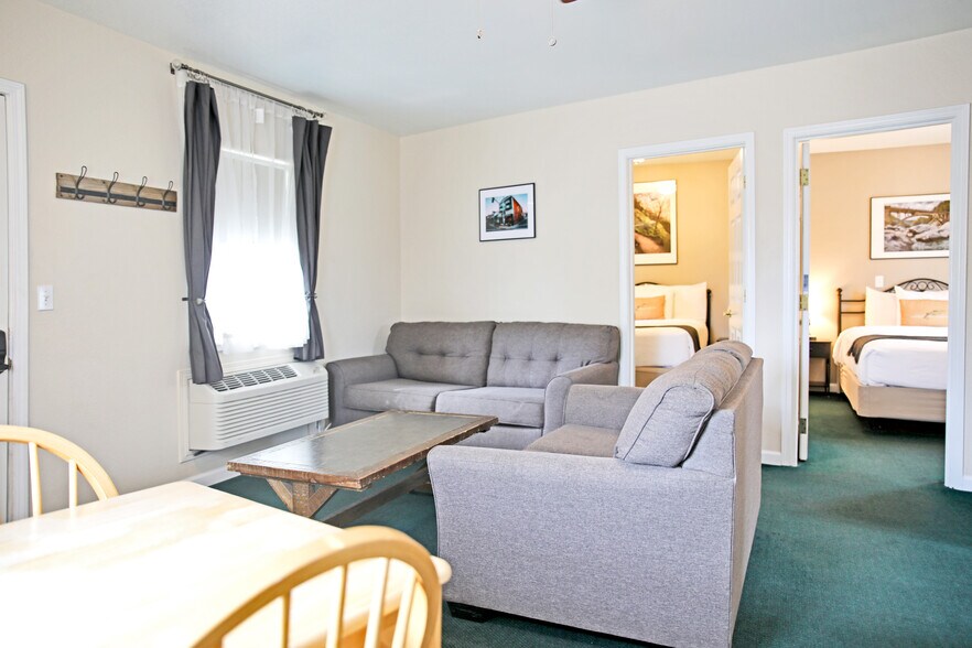 More Photos Of 816 W Main St, Grass Valley Hotel For Sale