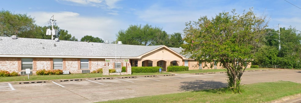 More Photos Of 540 SE Front St, De Kalb Skilled Nursing Facility For Sale