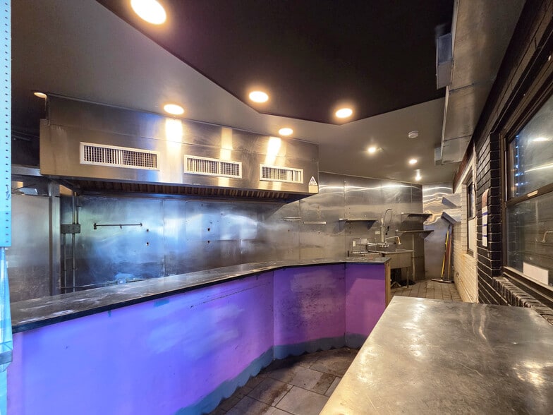 More Photos Of 55 McGuinness Blvd S, Brooklyn Storefront For Lease