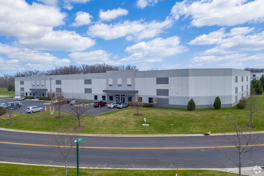 More Photos Of 10795 72nd Ave, Pleasant Prairie Warehouse For Lease