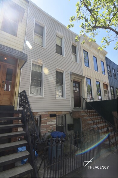 Primary Photo Of 112 Hall St, Brooklyn Multifamily For Sale