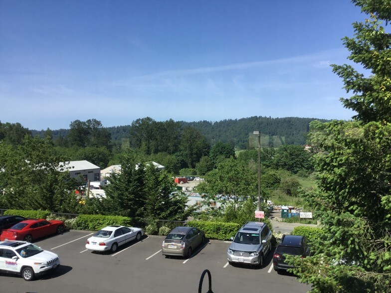 More Photos Of 14703 1st Ln NE, Duvall Office For Sale