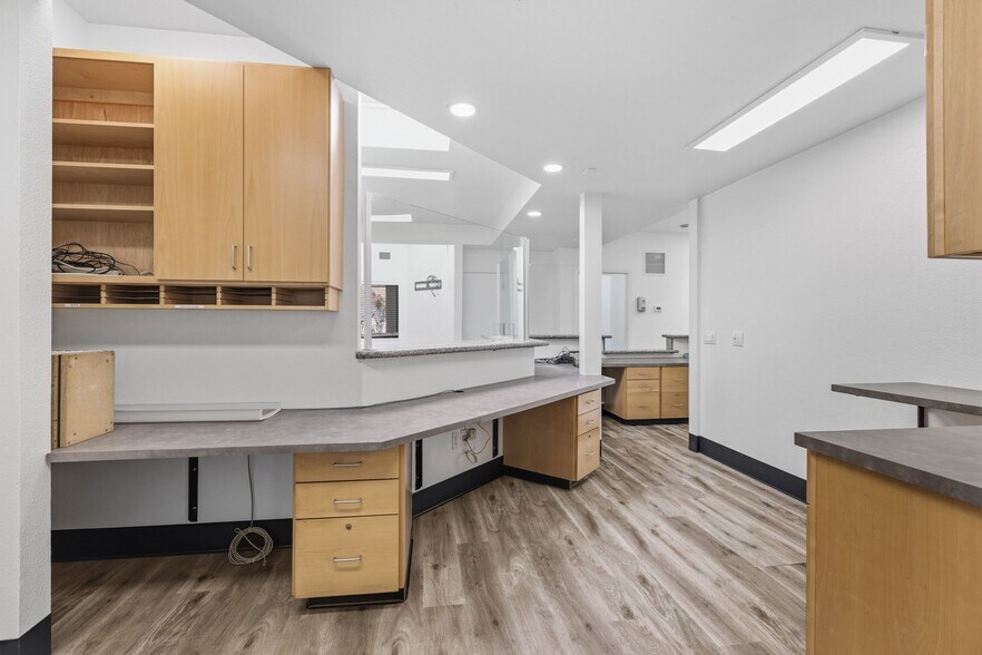 More Photos Of 47 Penny Ln, Watsonville Medical For Sale