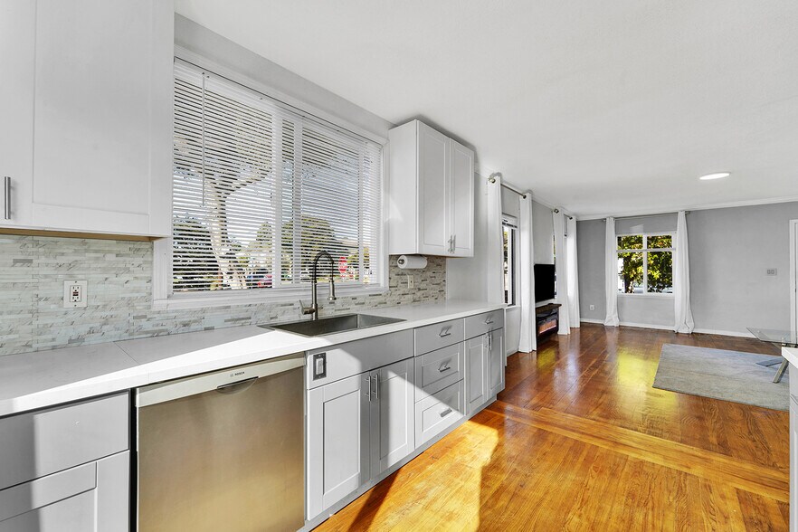 More Photos Of 5030 Barrett Ave, Richmond Apartments For Sale