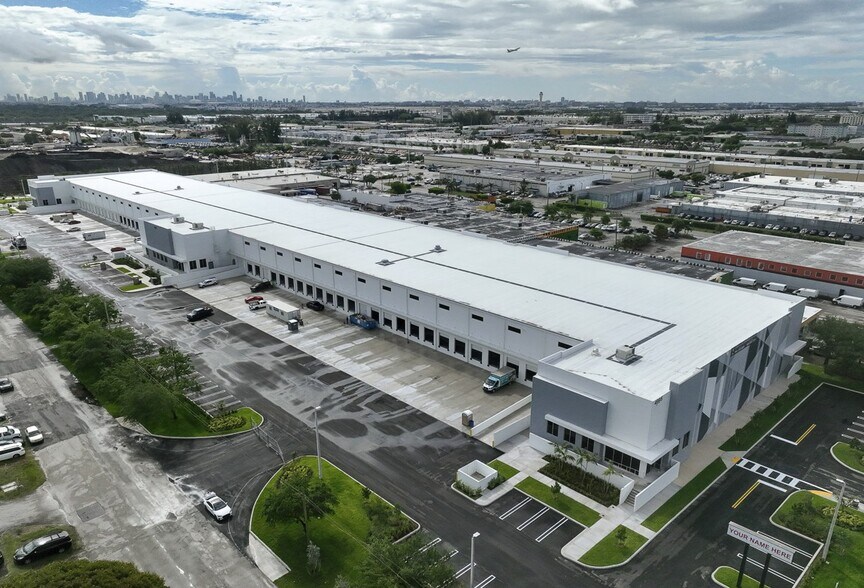 More Photos Of 4995 NW 77th Ave, Miami Warehouse For Lease