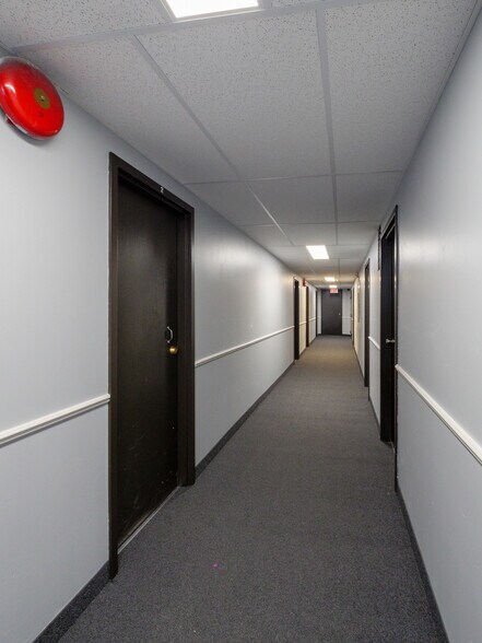 More Photos Of 585 Mill St, Windsor Apartments For Sale