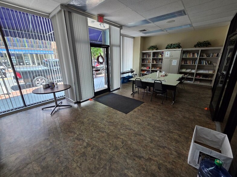 More Photos Of 243 Front St, Wilmington Office For Lease