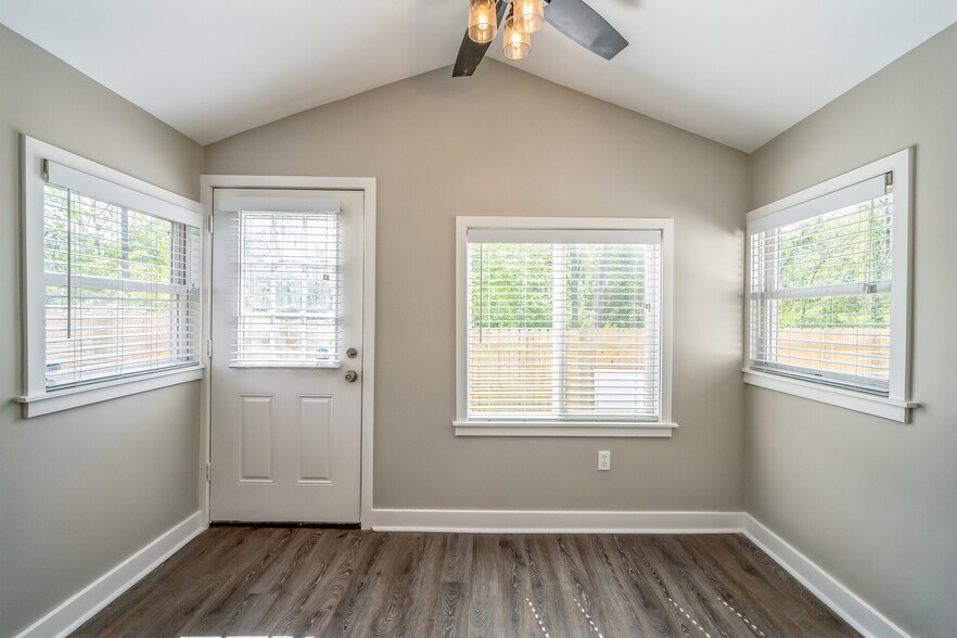 More Photos Of 2952-2954 Dekalb Pike, East Norriton Apartments For Sale