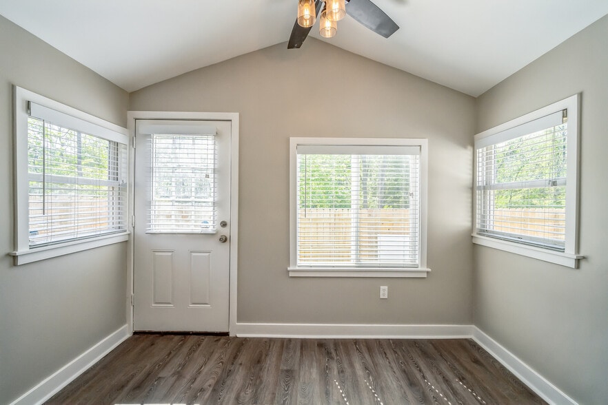 More Photos Of 2952-2954 Dekalb Pike, East Norriton Township Apartments For Sale
