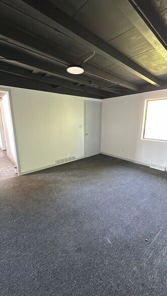 More Photos Of 2108 W 75th St, Prairie Village Medical For Lease