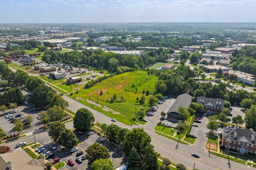 More Photos Of 211 Williamson Rd, Mooresville Land For Sale