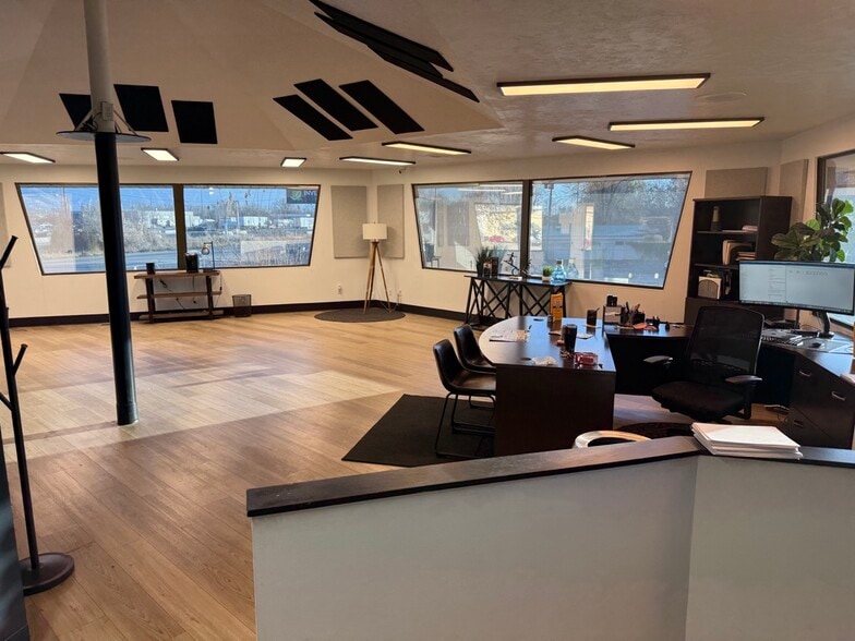 More Photos Of 2021 N Redwood Rd, Salt Lake City Warehouse For Lease