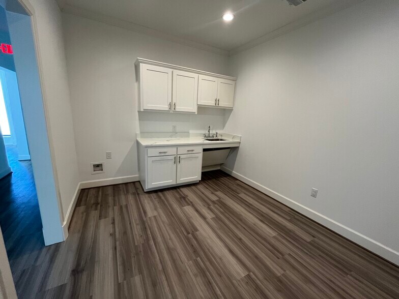 More Photos Of 400 Stonebrook Pky, Frisco Office For Lease