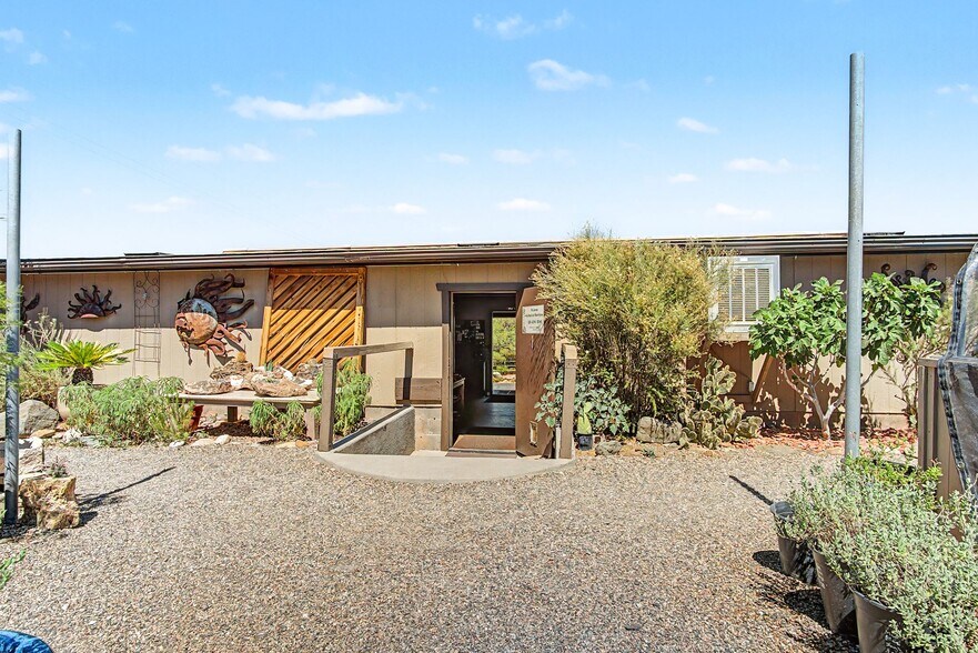 More Photos Of 1011 Wildhorse ln, Clarkdale Specialty For Sale