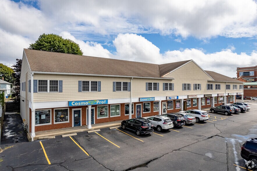 More Photos Of 935 Park Ave, Cranston General Retail For Lease