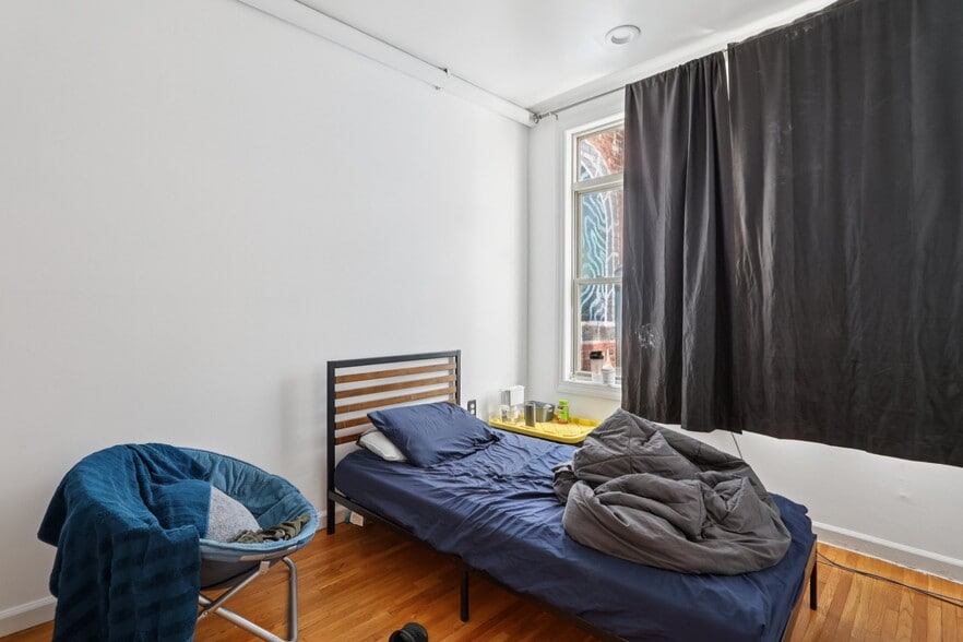 More Photos Of 378 George St, New Brunswick Storefront Retail Residential For Sale