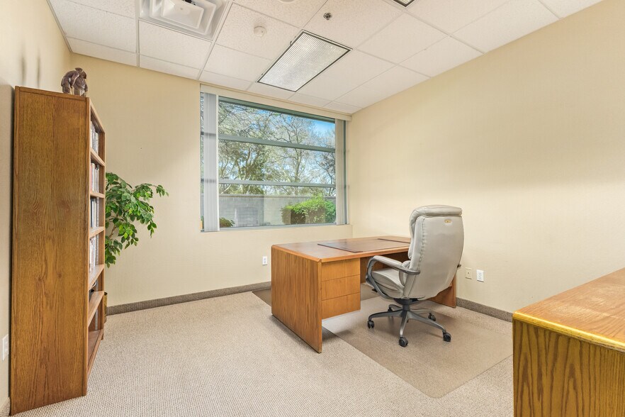 More Photos Of 2033 E Warner Rd, Tempe Office For Sale