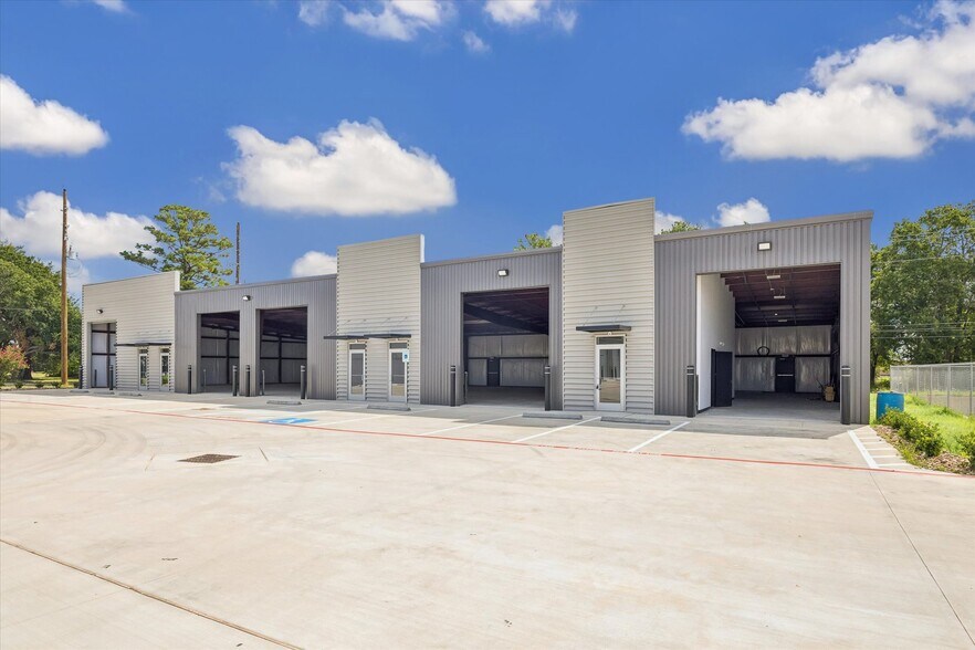More Photos Of 19103 Hufsmith Kohrville Rd, Tomball Unknown For Lease