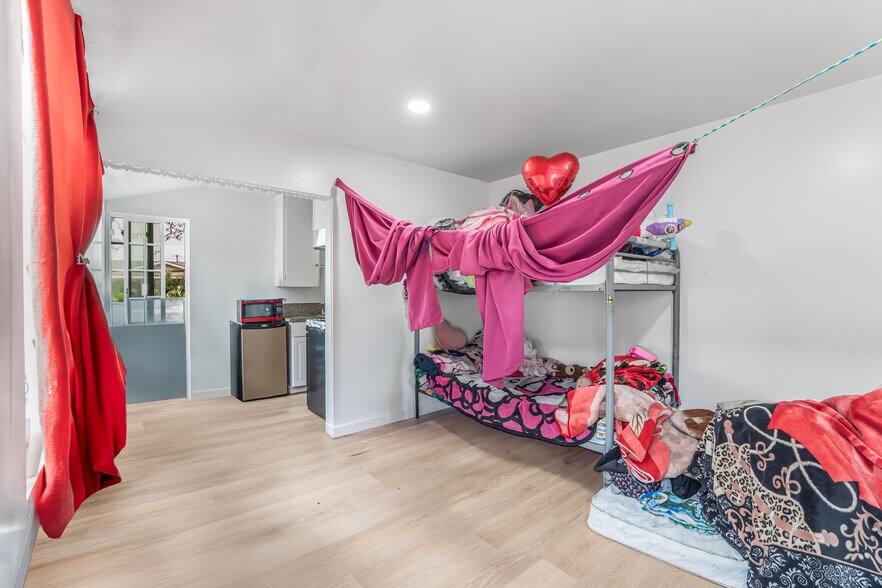 More Photos Of 136 N Garfield Ave, Oxnard Apartments For Sale