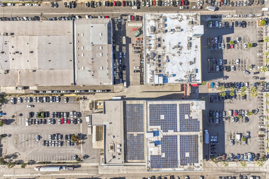 More Photos Of 3640-3654 E Olympic Blvd, Los Angeles Flex For Lease
