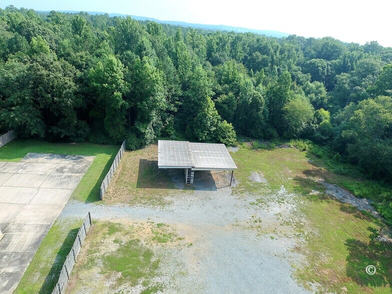 More Photos Of 300 Delano Dr, Manchester Warehouse For Sale