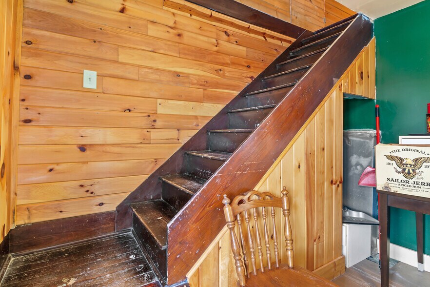 More Photos Of 54 S Main St, Magnetic Springs Restaurant For Sale
