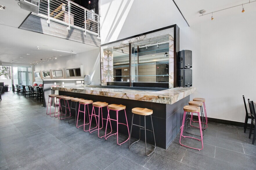 More Photos Of 1542 Washington Ave, Miami Beach Restaurant For Sale