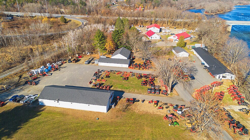 More Photos Of 350 Upper Main St, Fairfield Service For Sale