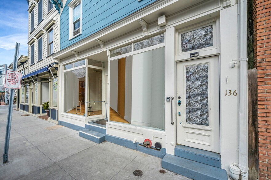 More Photos Of 136-138 Main St, Greenport Storefront Retail Residential For Sale