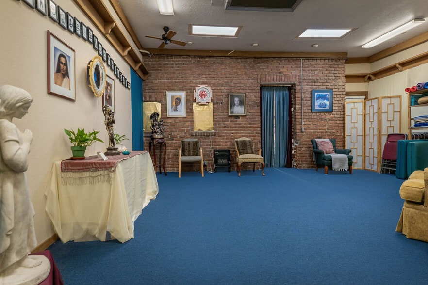 More Photos Of 200 Commercial St, Nevada City Freestanding For Sale