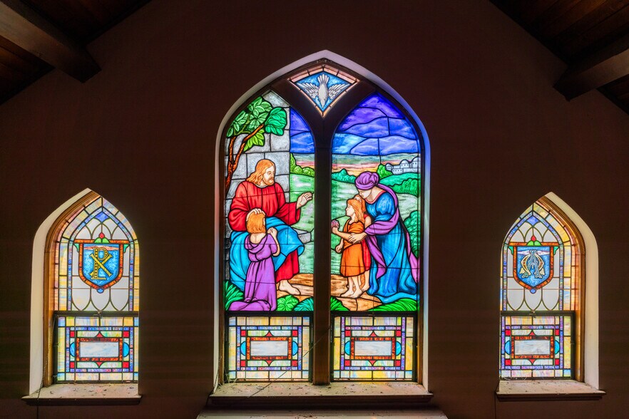 More Photos Of 4347 Arlington Blvd, Arlington Religious Facility For Lease