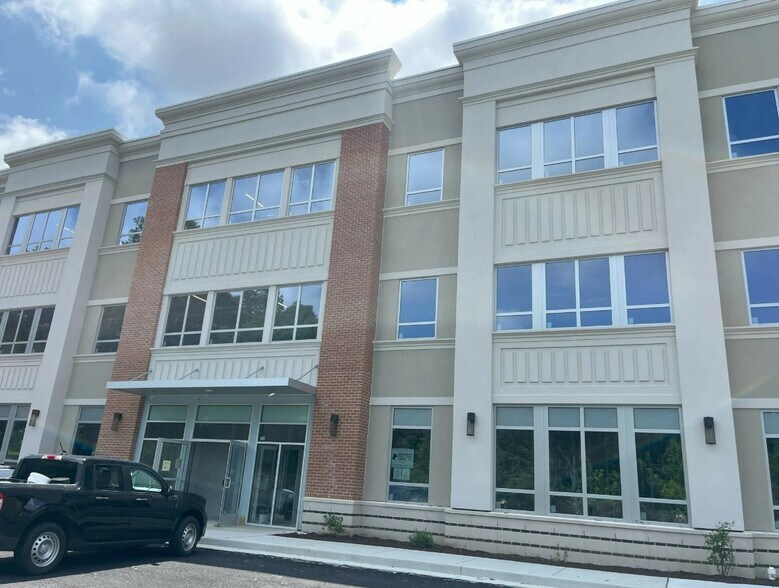 More Photos Of 125 Stoakley Rd, Prince Frederick Healthcare For Sale