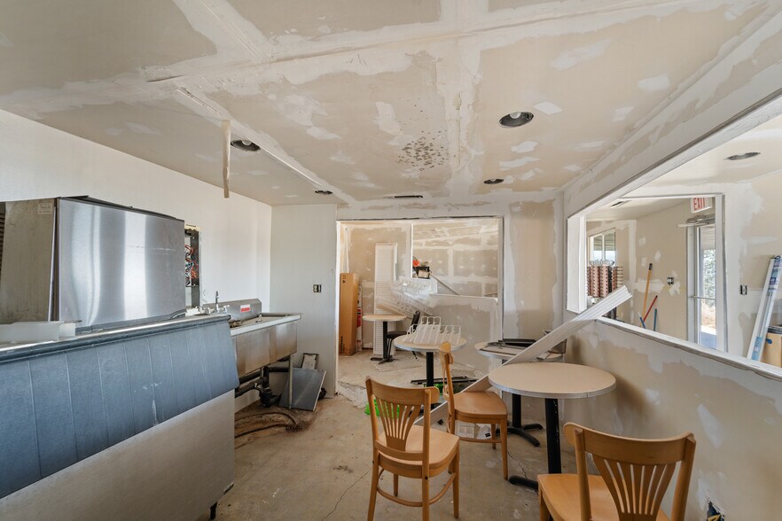 More Photos Of 149 S 200 E, Cedar Fort Convenience Store For Sale