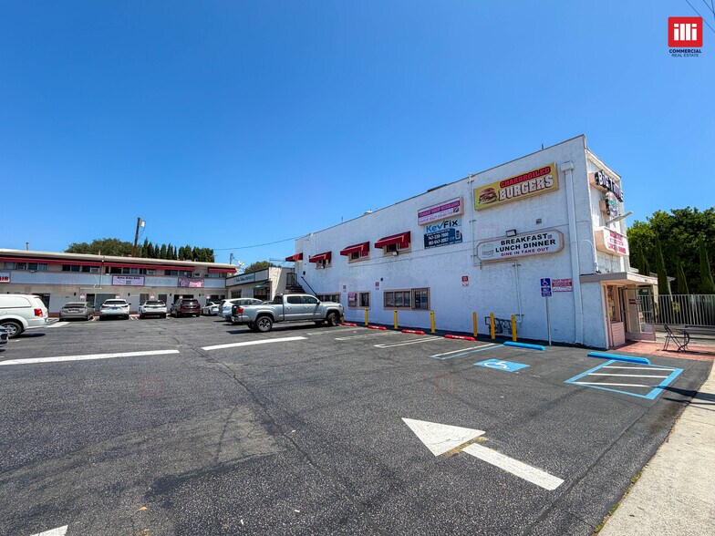 More Photos Of 11685 Magnolia Blvd, North Hollywood General Retail For Lease