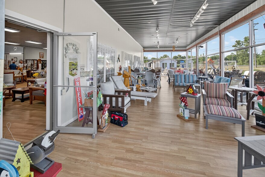 More Photos Of 3530 - 3532 Union St, North Chili Freestanding For Sale