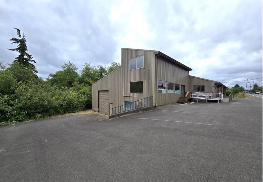 Primary Photo Of 633 E Pioneer Ave, Montesano Office For Lease