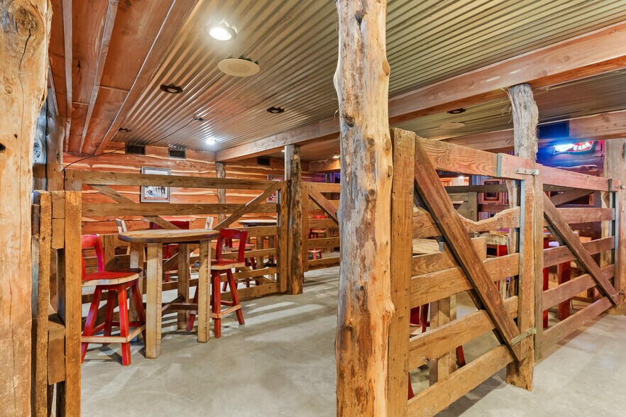 More Photos Of 2692 Highway 105 W, Navasota Specialty For Sale