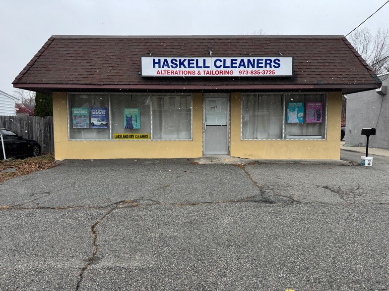 More Photos Of 901 Ringwood Ave, Haskell General Retail For Sale