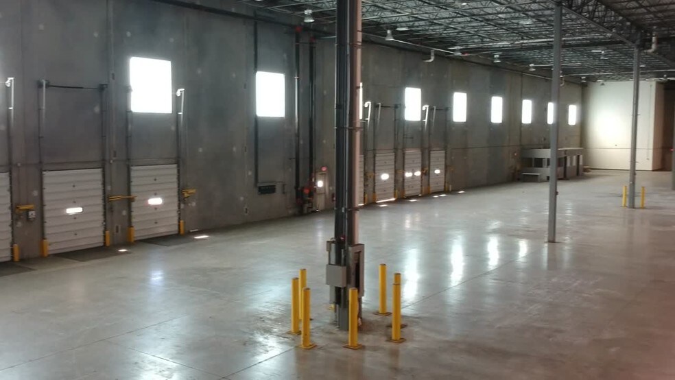 More Photos Of 227 N Route 303, Congers Warehouse For Lease