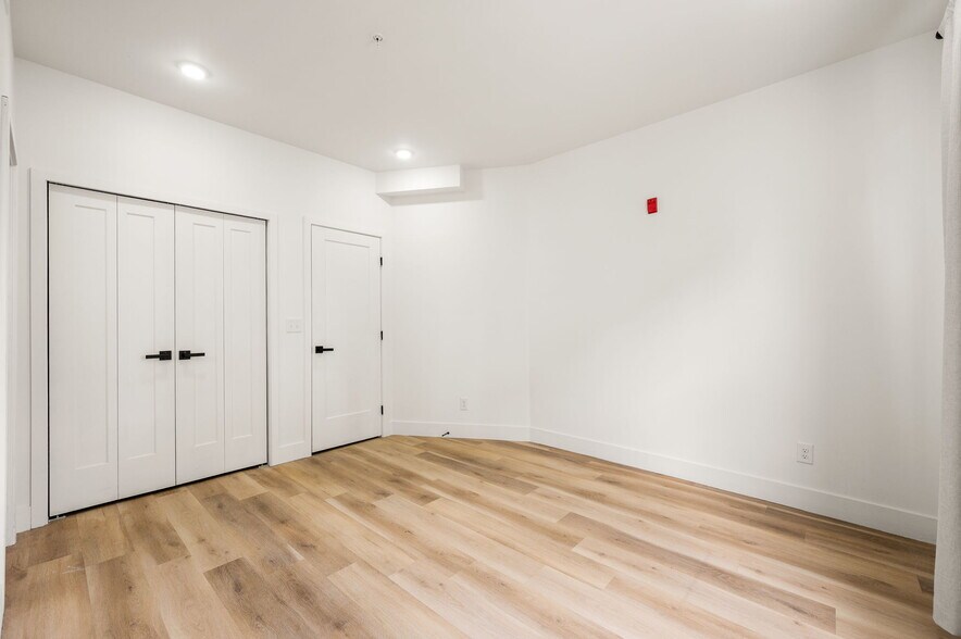 More Photos Of 4921 Chester Ave, Philadelphia Multifamily For Sale