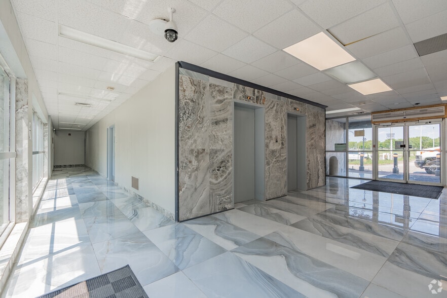 More Photos Of 3385 Airways Blvd, Memphis Medical For Lease