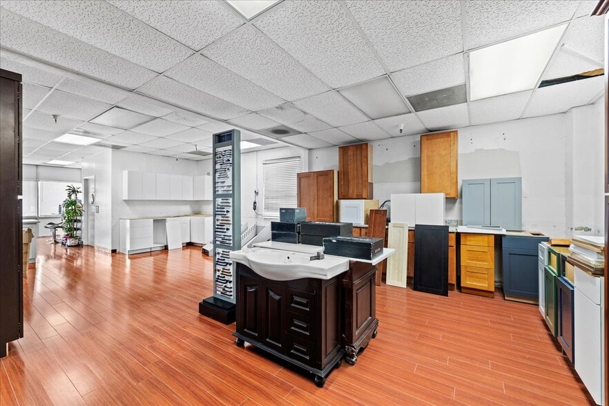 More Photos Of 283-299 Harbor Way, South San Francisco Warehouse For Lease