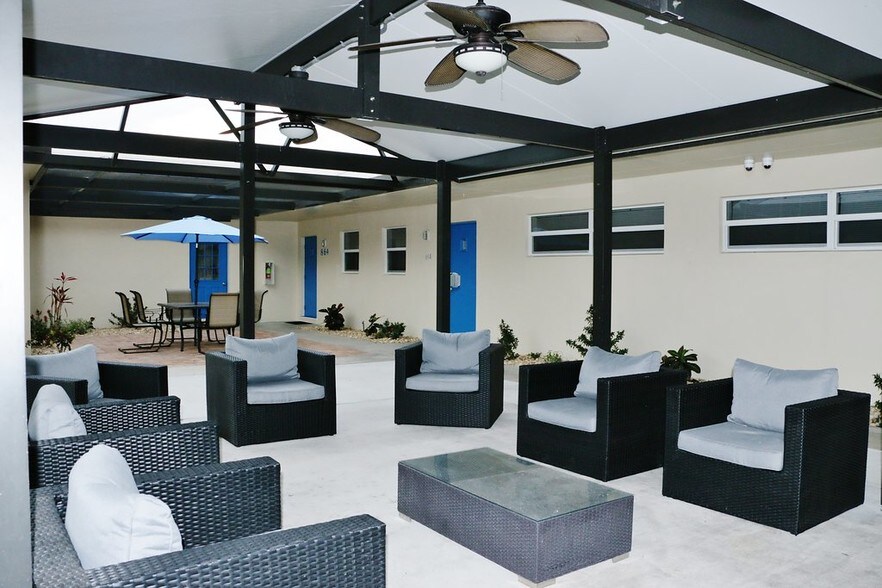 More Photos Of 860 NW River Shores Blvd, Stuart Apartments For Sale