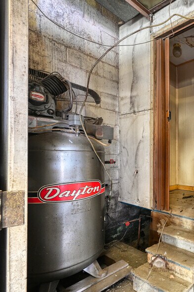More Photos Of 74 Route 133, Winthrop Flex For Sale