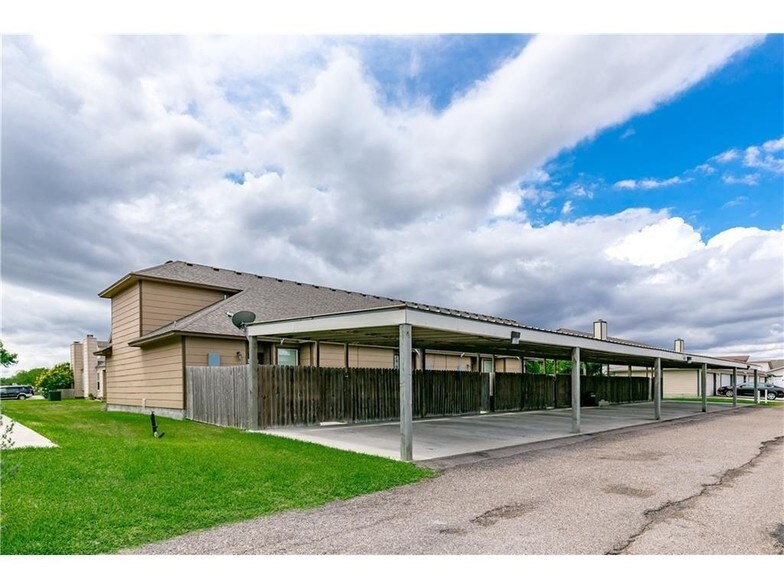 More Photos Of 7252 Mansions Dr, Corpus Christi Apartments For Sale