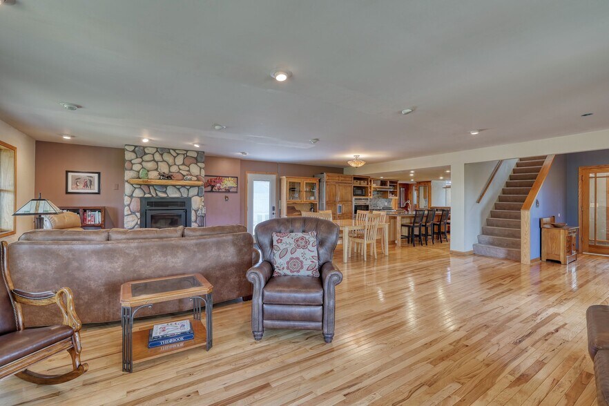 More Photos Of S73W23970 National Ave, Big Bend Flex For Sale